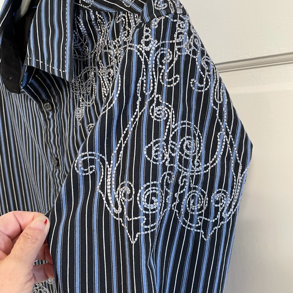BLUE, Embroidered button Down Shirt Sz M - Picture 13 of 15